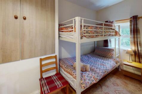 Rowan-Cottage-Bedroom 1.jpg