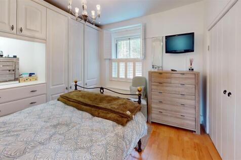 67-Main-Street-Bedroom 1.jpg