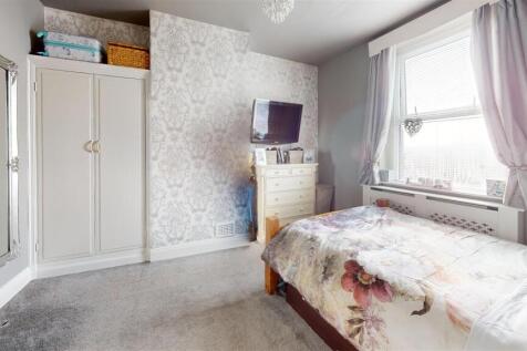 Thorncliffe-Bedroom 2.jpg