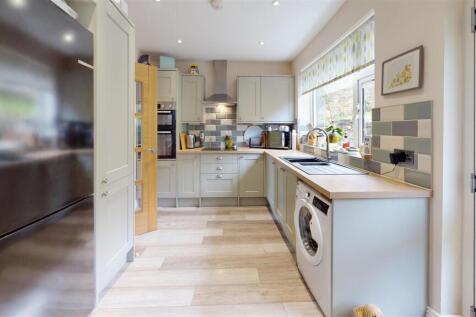 Rivock-Avenue-Kitchen.jpg