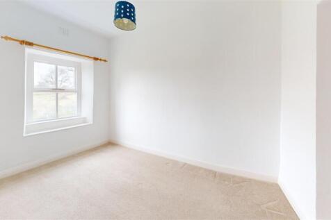 Lodge-Cottage-Bedroom.jpg