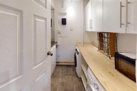 Sunny-Bank-Cottage-Bathroom(2).jpg