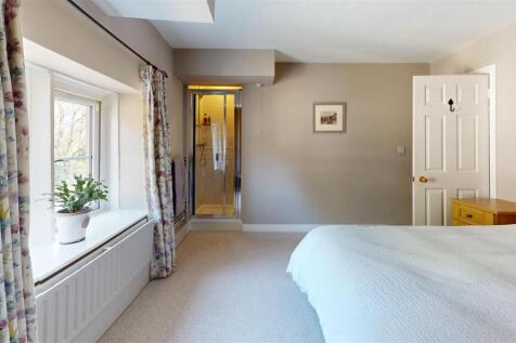Holme-Farm-Bedroom.jpg