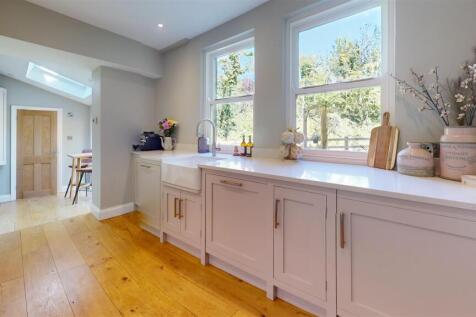 Brooklands-Terrace-Kitchen.jpg