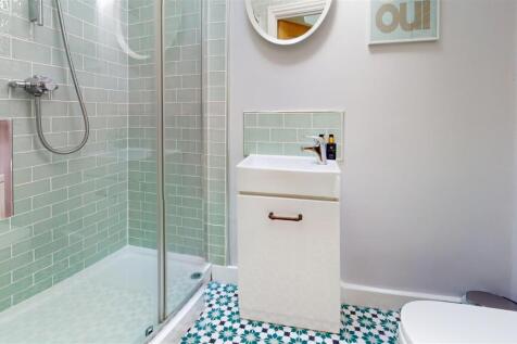 Brooklands-Terrace-Bathroom.jpg