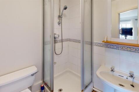 38-Gainsborough-Ct-Bathroom 2.jpg