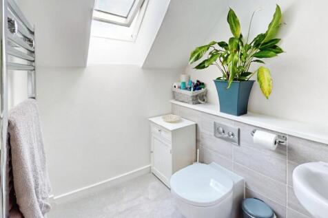 4f35da84-Broadstones-Bathroom.jpg