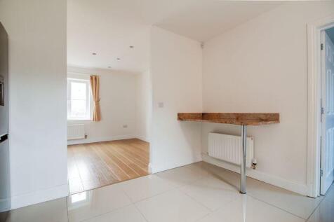 Kitchen Dining Area