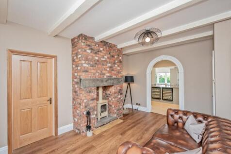 Living Room/Snug