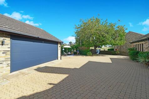 Driveway &amp; Garage