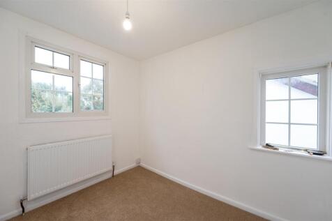 Christmas Cottage 25 17.jpg