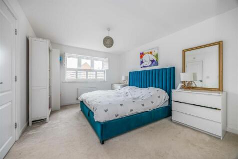 13 Herons Way, Hayling Island-Small-PorticoMarketi