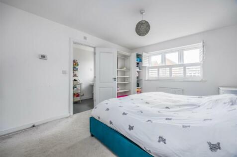 13 Herons Way, Hayling Island-Small-PorticoMarketi