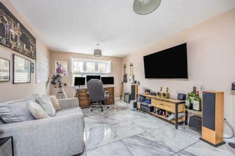 13 Herons Way, Hayling Island-Small-PorticoMarketi