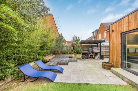 13 Herons Way, Hayling Island-Small-PorticoMarketi