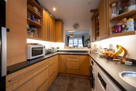 13 Eastoke Avenue 25 17.jpg