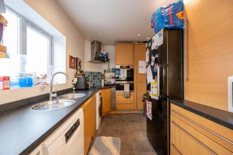13 Eastoke Avenue 25 18.jpg