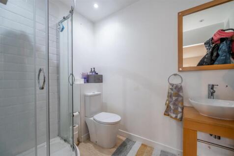 13 Eastoke Avenue 25 21.jpg