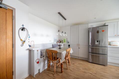 7 Shearwater Court 25 13.jpg