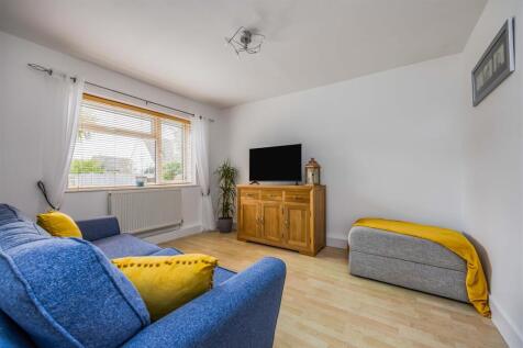 5 Culver Drive, Hayling Island-Small-PorticoMarket