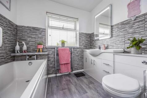 5 Culver Drive, Hayling Island-Small-PorticoMarket