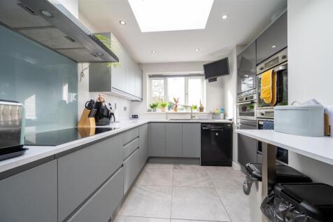 2 Eastoke Avenue 23 29.jpg