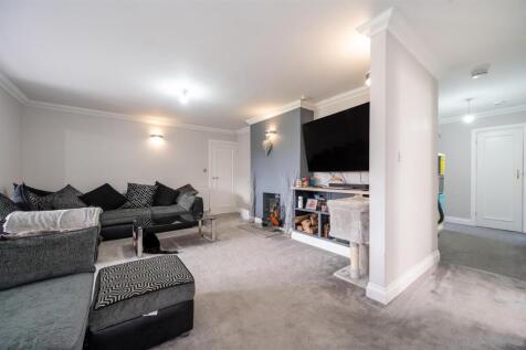 2 Eastoke Avenue 23 30.jpg