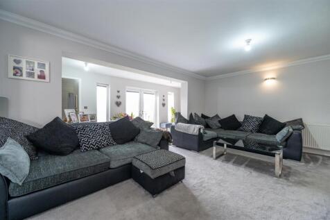2 Eastoke Avenue 23 33.jpg