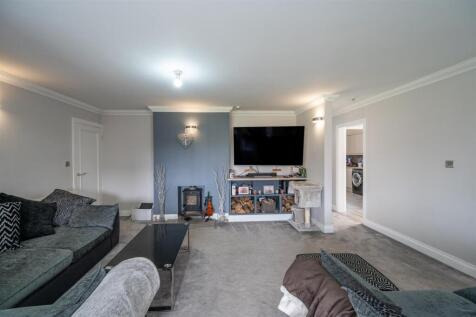 2 Eastoke Avenue 23 36.jpg