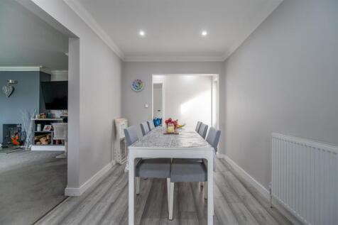 2 Eastoke Avenue 23 24.jpg
