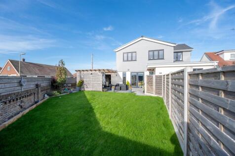 2 Eastoke Avenue 23 5.jpg