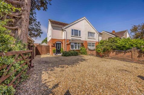 Anarue, Manor Road, Hayling Island-Small-PorticoMa