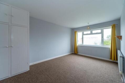 Flat 4 Exeter Court 25 8.jpg