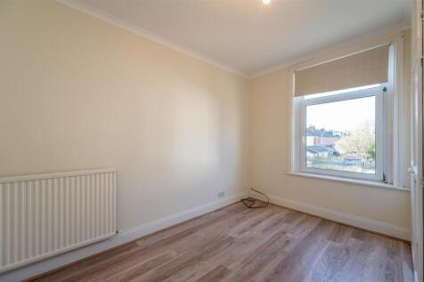 40 Haslemere Road 25 4.jpg