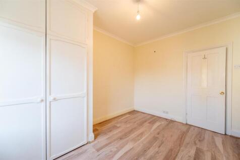 40 Haslemere Road 25 5.jpg