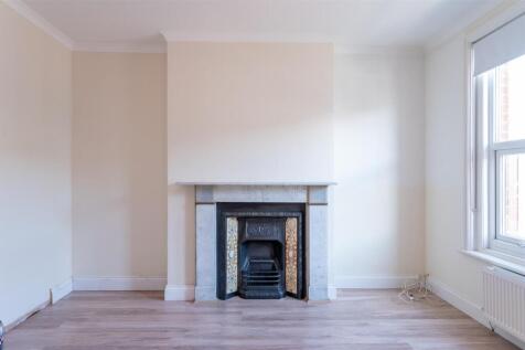 40 Haslemere Road 25 8.jpg