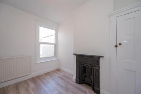 40 Haslemere Road 25 10.jpg