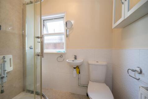 40 Haslemere Road 25 16.jpg