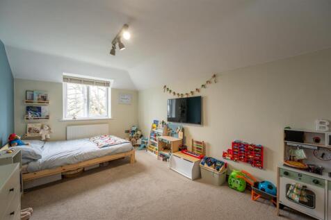 Flat 14 88 90 Hambledon -Road 25 2.jpg
