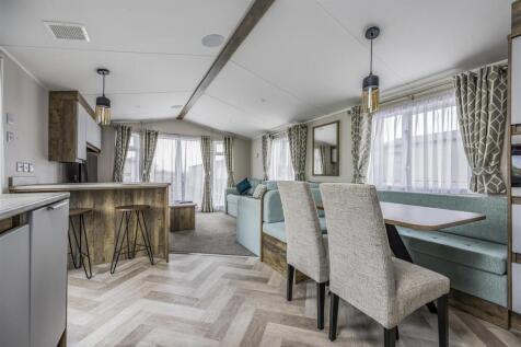 Mill Rythe Holiday Village-PorticoMarketing-Arden&amp;