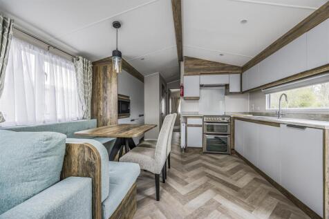 Mill Rythe Holiday Village-PorticoMarketing-Arden&amp;