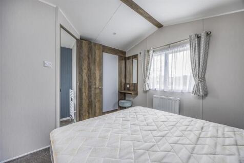 Mill Rythe Holiday Village-PorticoMarketing-Arden&amp;