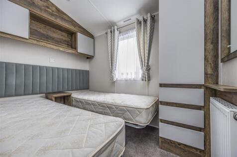 Mill Rythe Holiday Village-PorticoMarketing-Arden&amp;