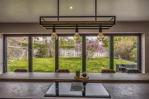3 The Peak, Rowland&#39;s Castle-PorticoMarketing-Arde