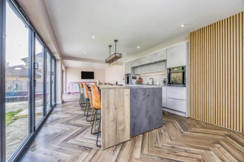 3 The Peak, Rowland&#39;s Castle-PorticoMarketing-Arde