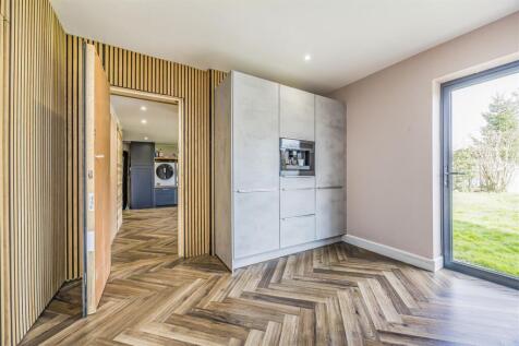 3 The Peak, Rowland&#39;s Castle-PorticoMarketing-Arde