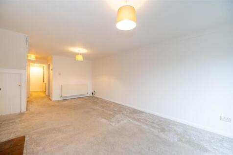 18 Broad Gardens 24 11.jpg