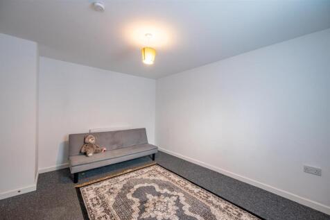 Flat 1b 3 Creek Road 24 13.jpg