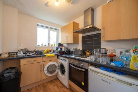 Flat 1b 3 Creek Road 24 2.jpg