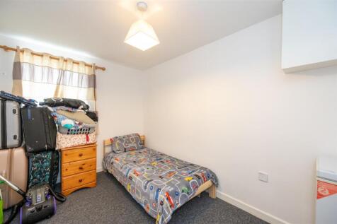 Flat 1b 3 Creek Road 24 7.jpg
